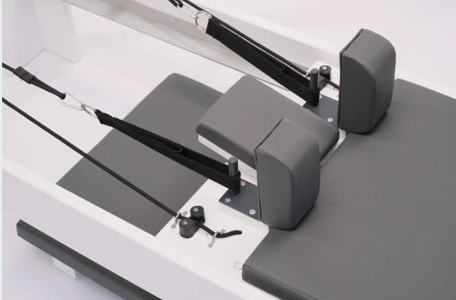 Pilates reformer renk seçeneği — açık ton